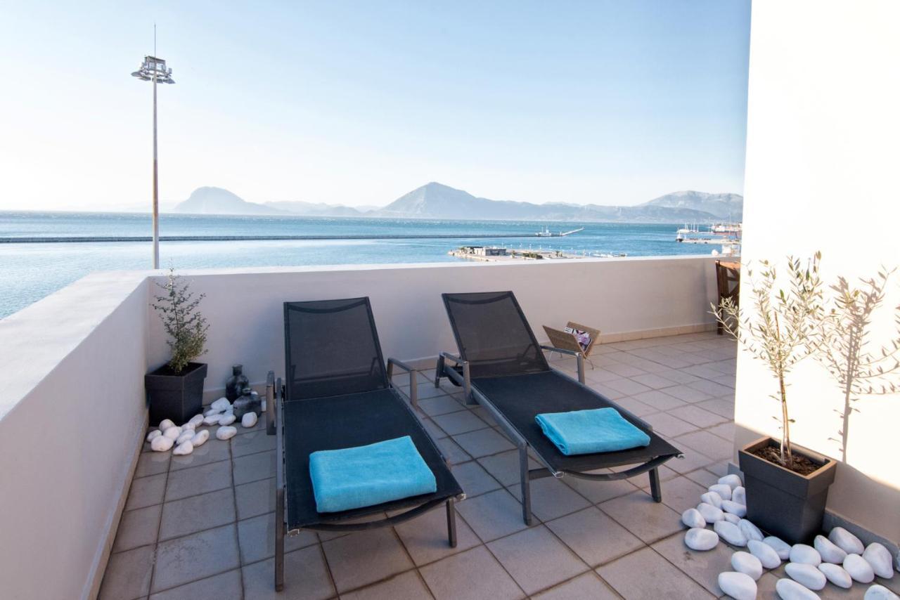 Majestic Penthouse In The Heart Of Patra Apartment Exterior photo