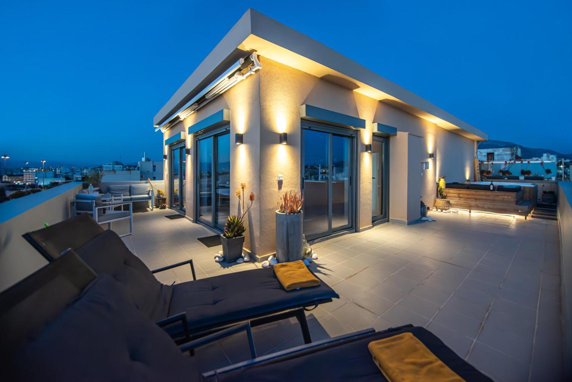 Majestic Penthouse In The Heart Of Patra Apartment Exterior photo