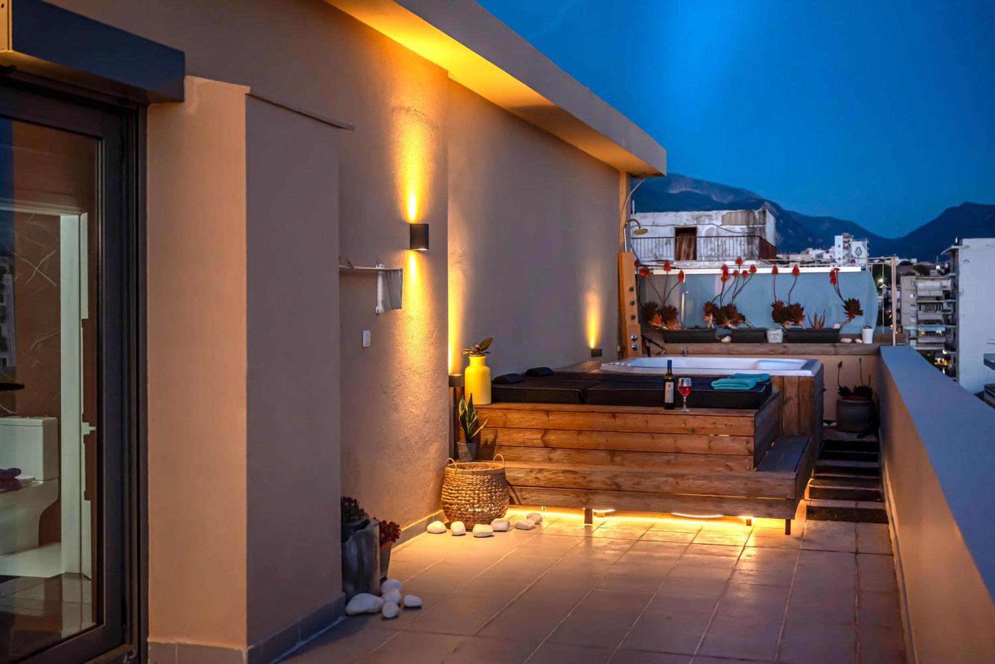 Majestic Penthouse In The Heart Of Patra Apartment Exterior photo